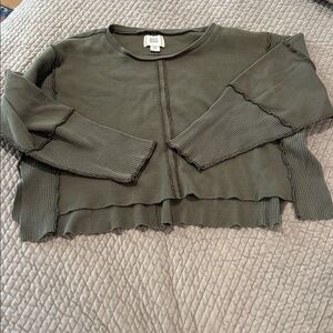 BDG Urban Oufitters Olive thermal cropped